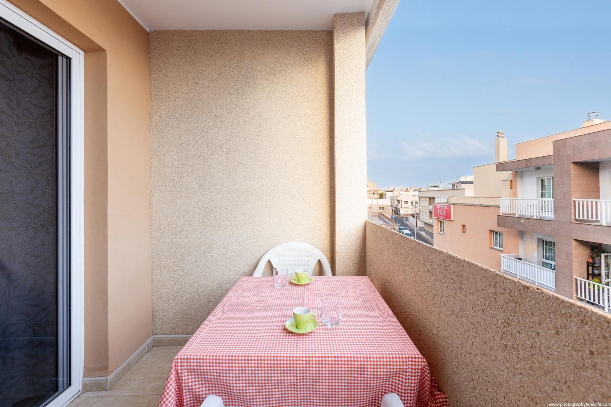 2a Abrigos, Wifi Y Balcon